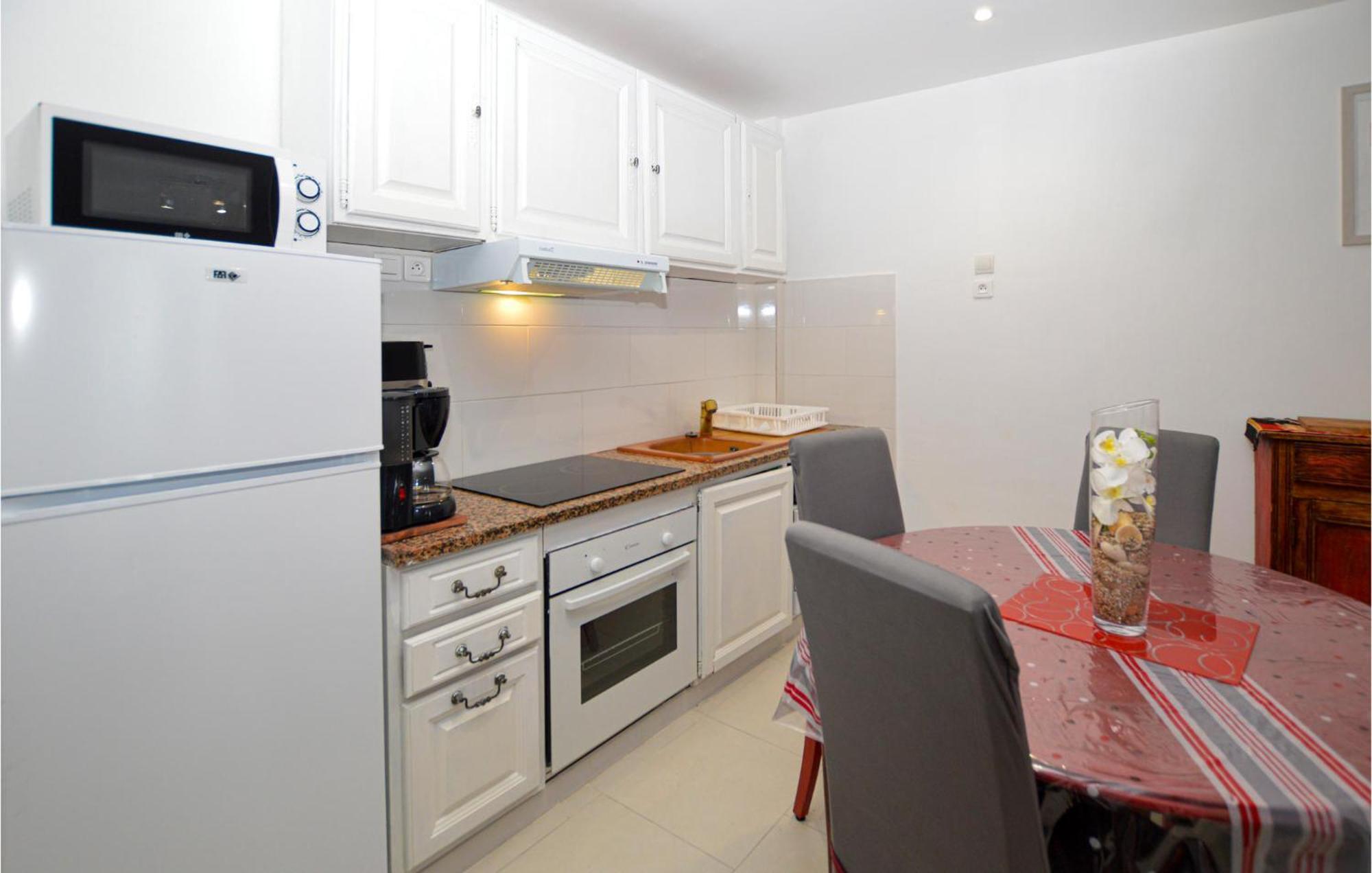 Cozy Apartment In Propriano With Kitchen Exteriér fotografie